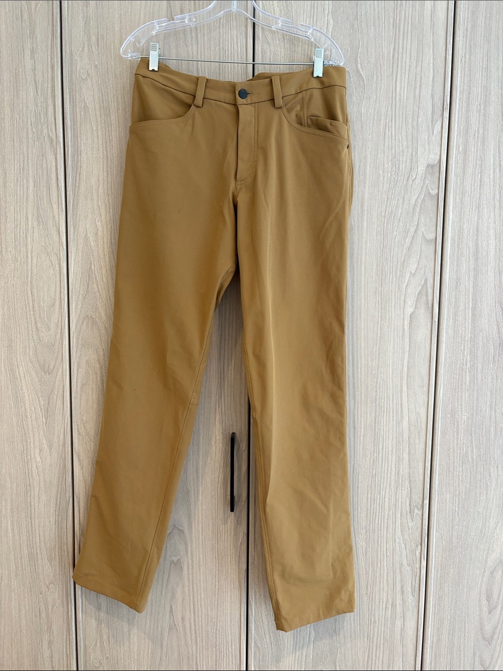 Men’s Lululemon ABC Pants in Camel Brown